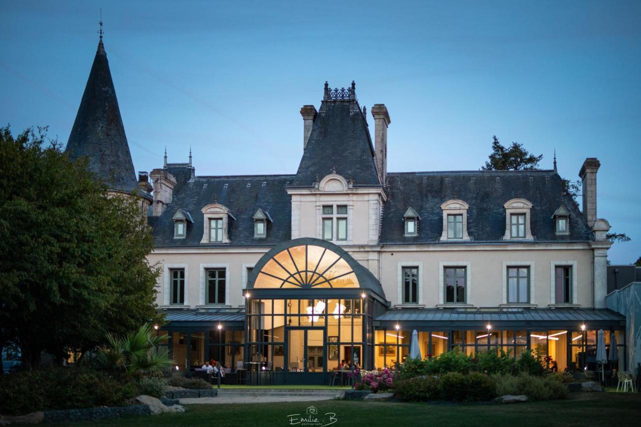 Hotel Chateau De La Barbiniere サン・ローラン・シュル・セーヴル エクステリア 写真