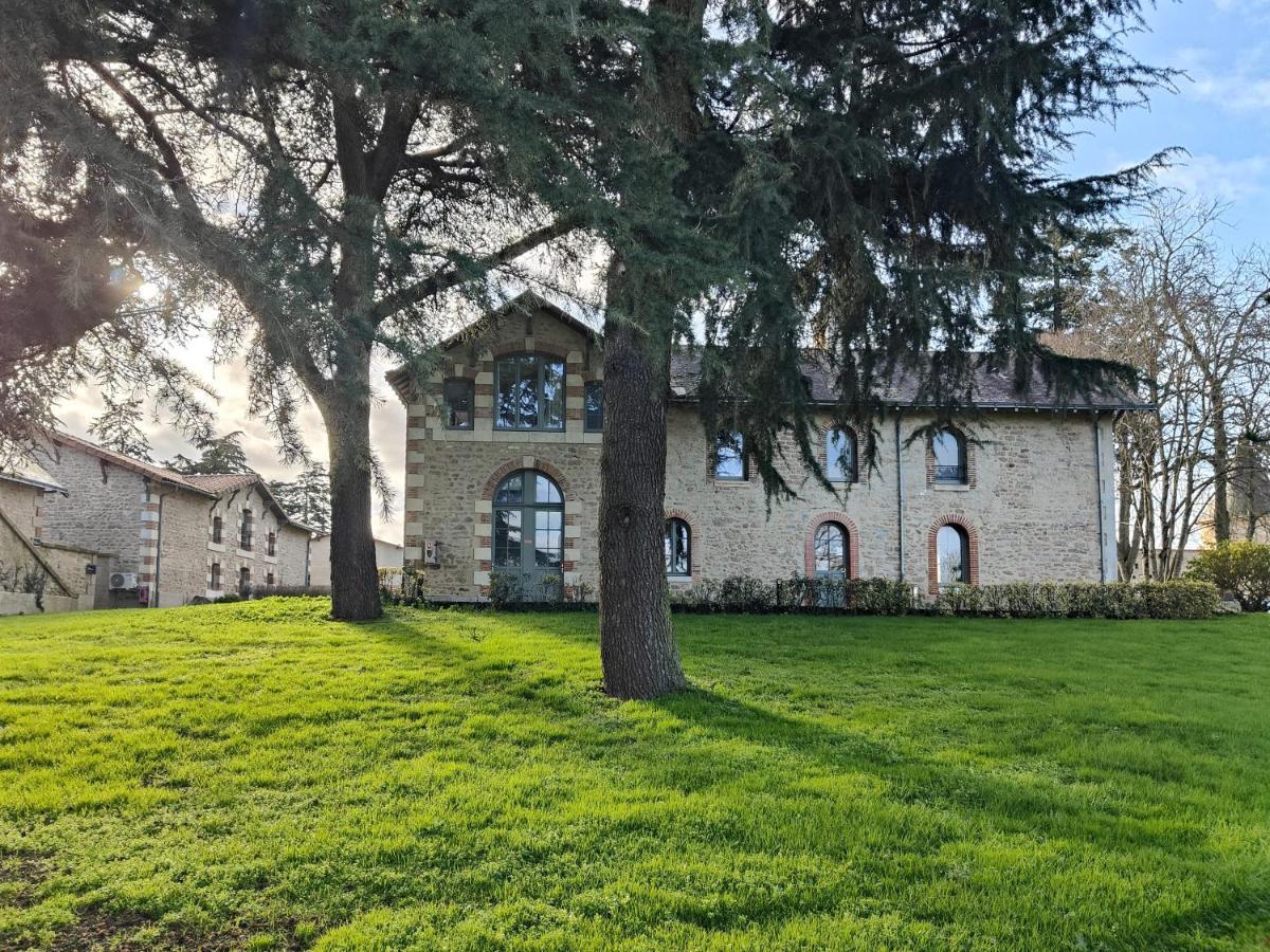 Hotel Chateau De La Barbiniere サン・ローラン・シュル・セーヴル エクステリア 写真